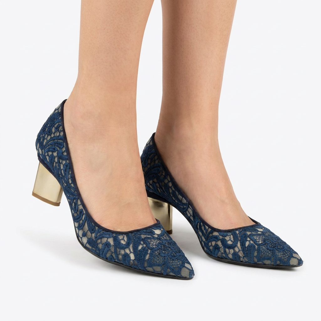 Laced Pointy Medium Pumps - 41