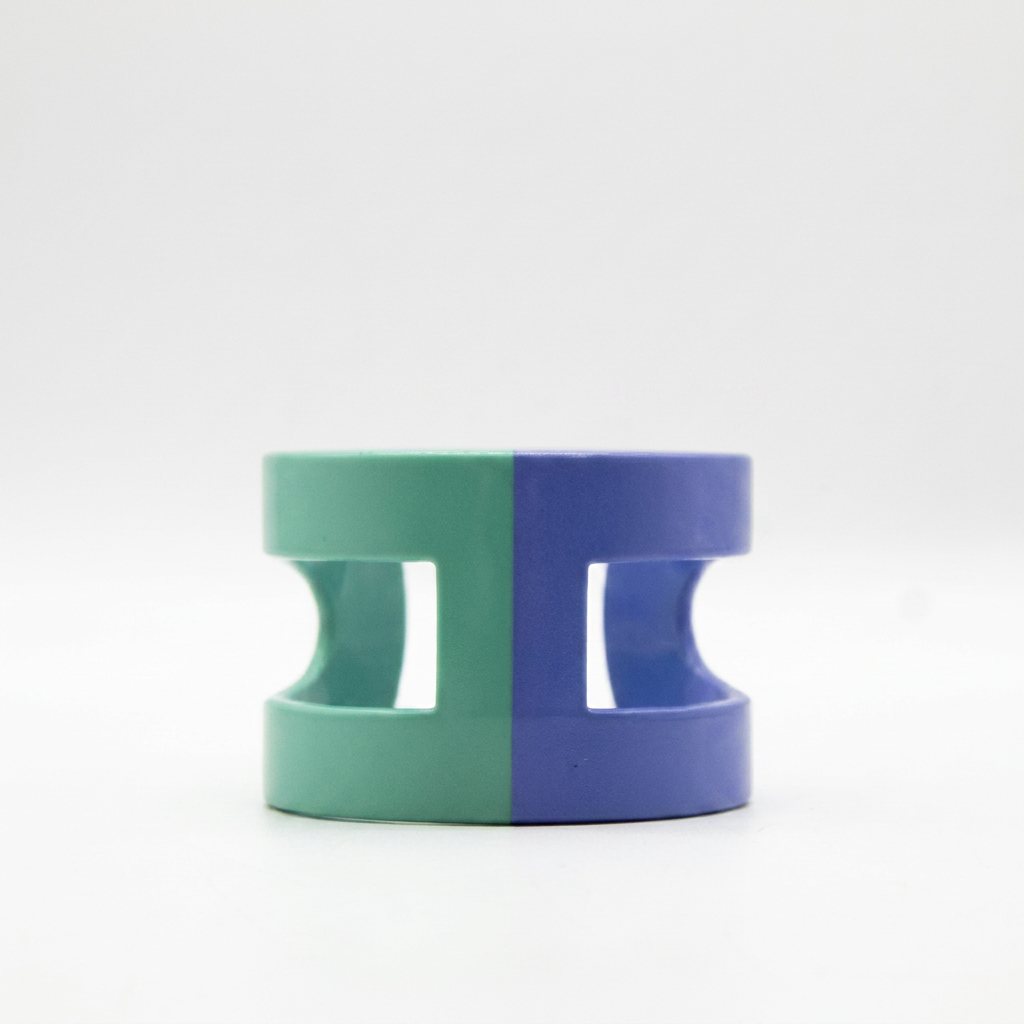 ''Ano'' Lacquered Wood Cuff